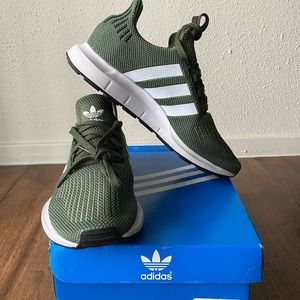 Adidas Swift Run Sneakers
